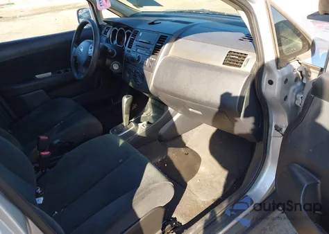 2011 Nissan Versa 1.8S z USA, uszkodzony, nr VIN 3N1BC1CP1BL409051